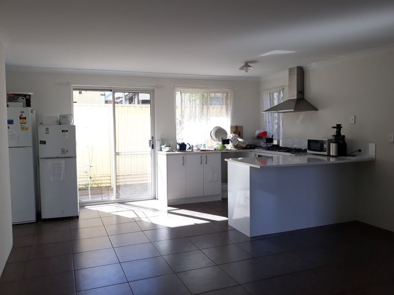 LARGE ROOM 3a Mint Street, East Victoria Park WA 6101