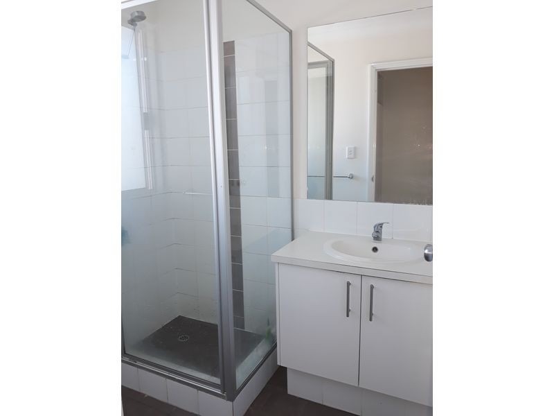 LARGE ROOM 3a Mint Street, East Victoria Park WA 6101