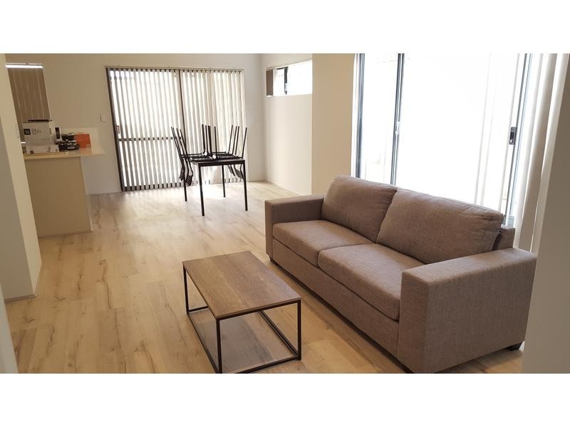 Rooms/2 Parkhill Way, Wilson WA 6107