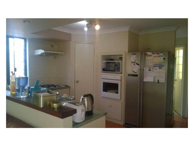 Master Room 28C Farnham Street, Bentley WA 6102