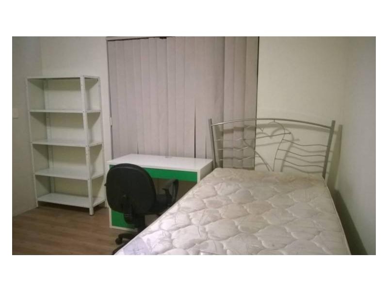 Master Room 28C Farnham Street, Bentley WA 6102