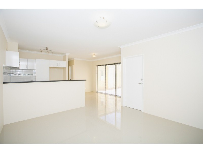 3/8 Central Terrace, Beckenham WA 6107