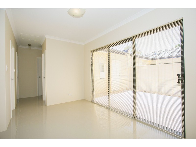 3/8 Central Terrace, Beckenham WA 6107