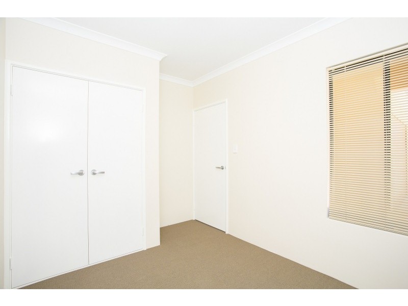3/8 Central Terrace, Beckenham WA 6107