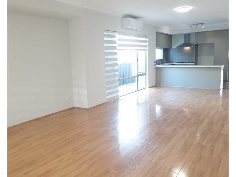 53 Barrington Ave, Champion Lakes WA 6111