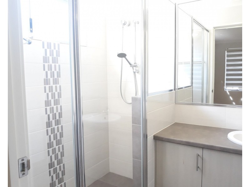 53 Barrington Ave, Champion Lakes WA 6111