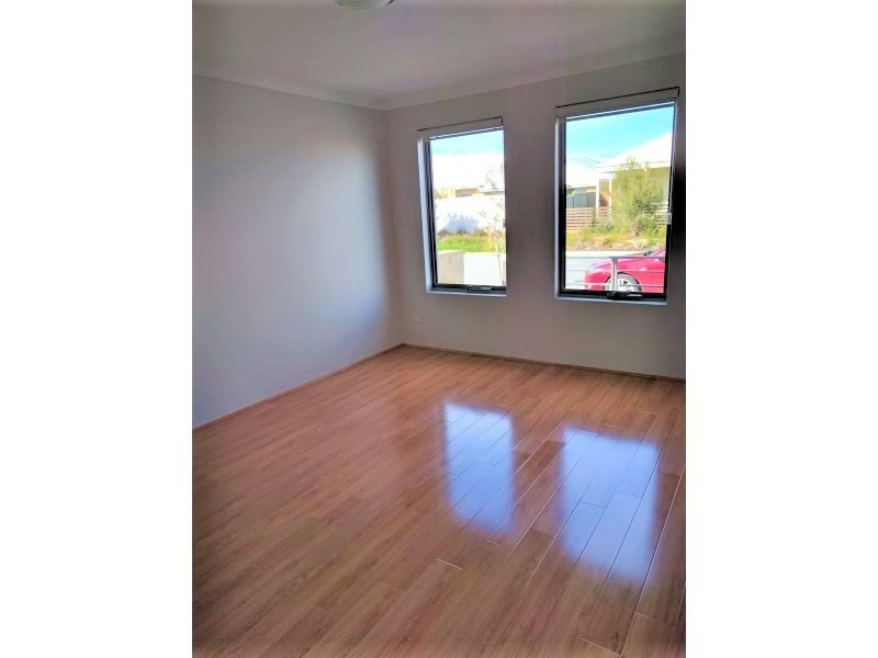 53 Barrington Ave, Champion Lakes WA 6111