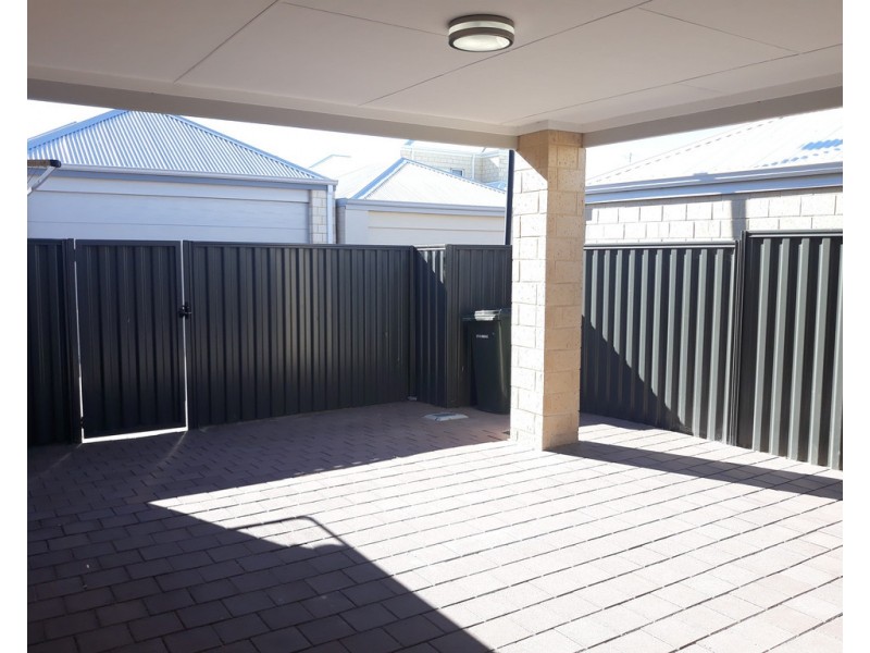 53 Barrington Ave, Champion Lakes WA 6111