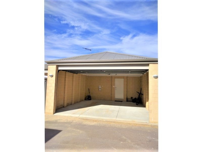 53 Barrington Ave, Champion Lakes WA 6111