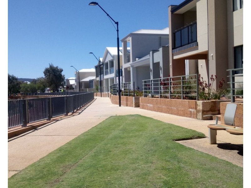 53 Barrington Ave, Champion Lakes WA 6111