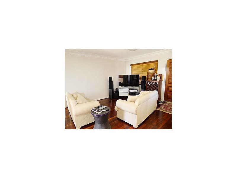 1A Hillcrest St, Kewdale WA 6105