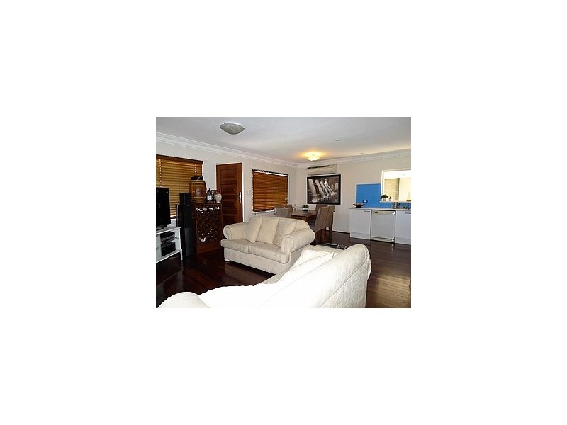 1A Hillcrest St, Kewdale WA 6105