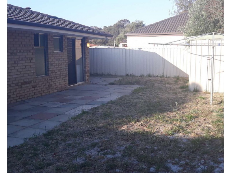 13 Arcaman Place, South Lake WA 6164