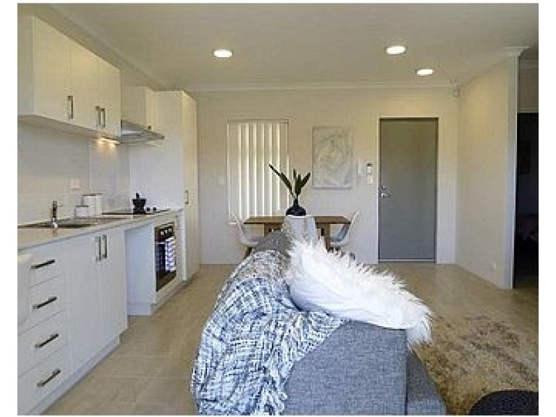 7/1 Bluebell Avenue, High Wycombe WA 6057