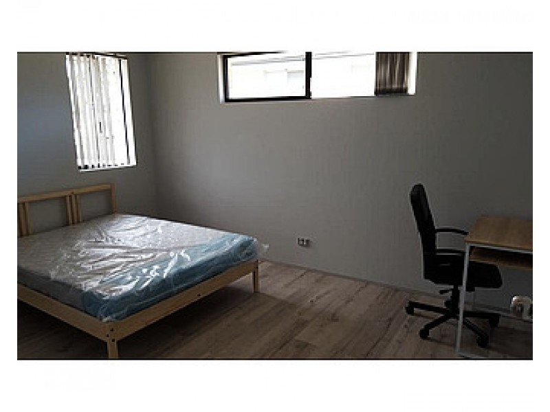 Rooms 7/2 Parkhill Way, Wilson WA 6107