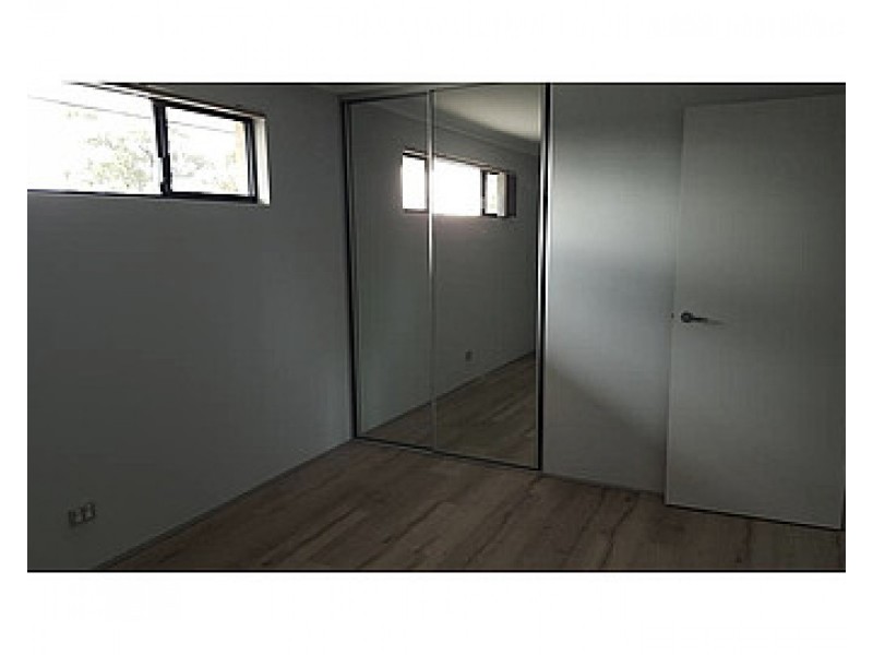 Rooms 7/2 Parkhill Way, Wilson WA 6107