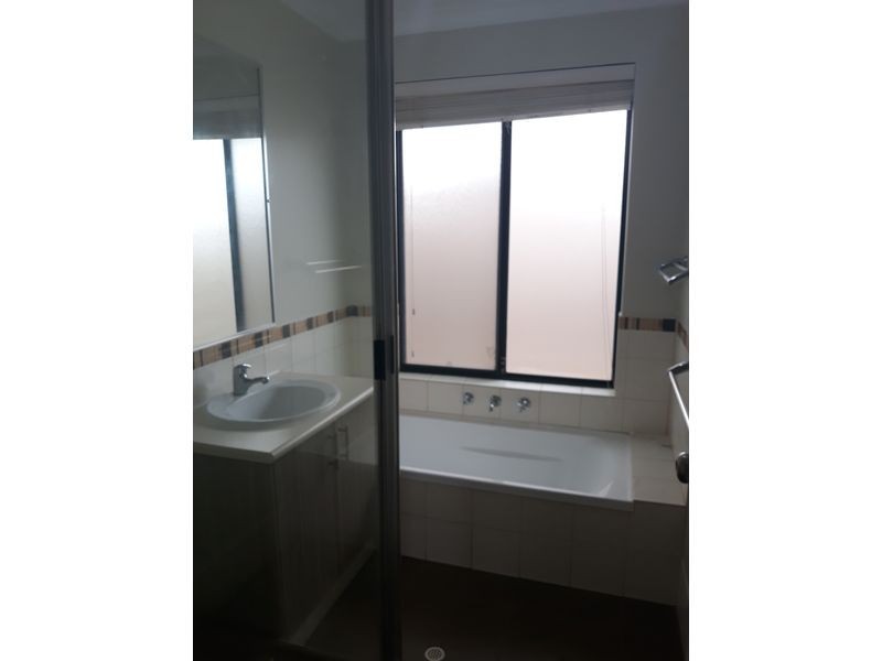Rooms/ 22 Behan street, Bentley WA 6102