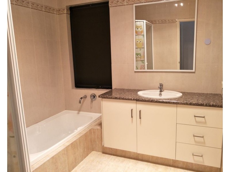 1/17A Woodchester Roaad, Nollamara WA 6061