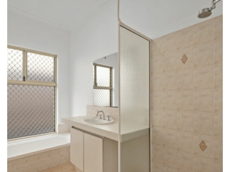 2/20 John Street, Bentley WA 6102