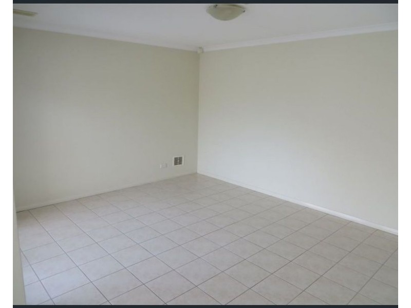 2/44 Grey Street, Cannington WA 6107