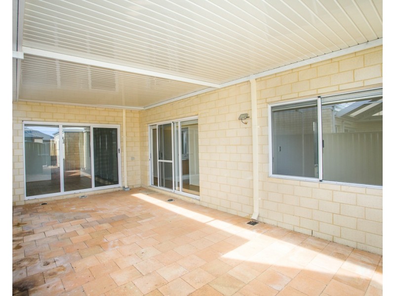 5 Melton Hill Lane, Champion Lakes WA 6111