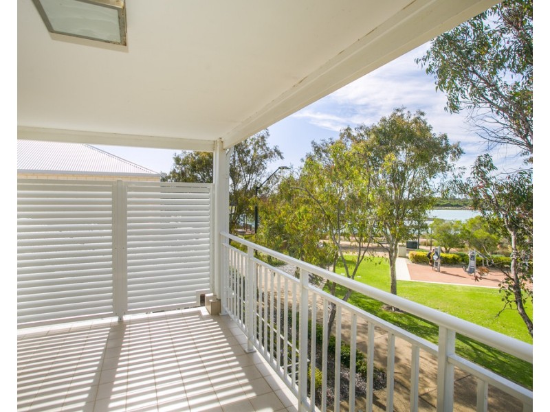 5 Melton Hill Lane, Champion Lakes WA 6111