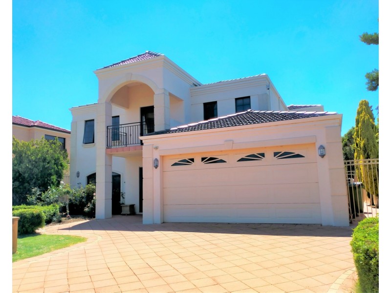 4 New Ross Lane, Waterford WA 6152