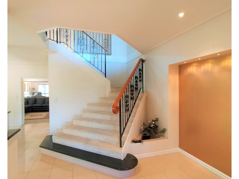 4 New Ross Lane, Waterford WA 6152