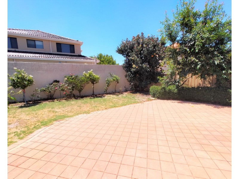 4 New Ross Lane, Waterford WA 6152