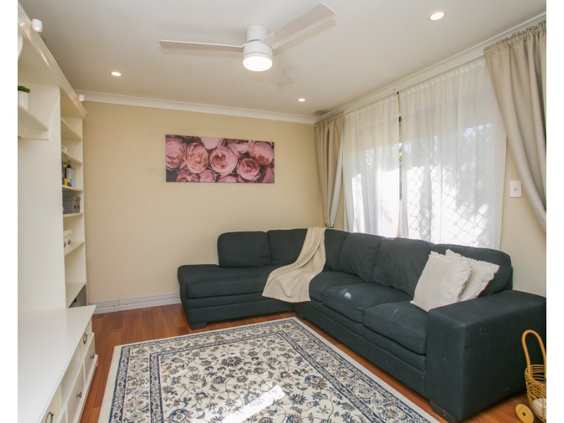 4 Pendragon Court, Camillo WA 6111