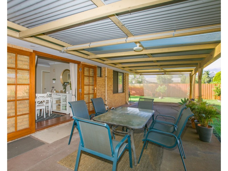 4 Pendragon Court, Camillo WA 6111