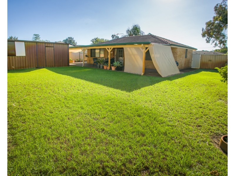 4 Pendragon Court, Camillo WA 6111