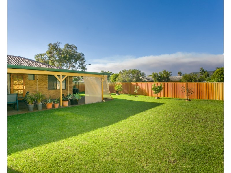 4 Pendragon Court, Camillo WA 6111