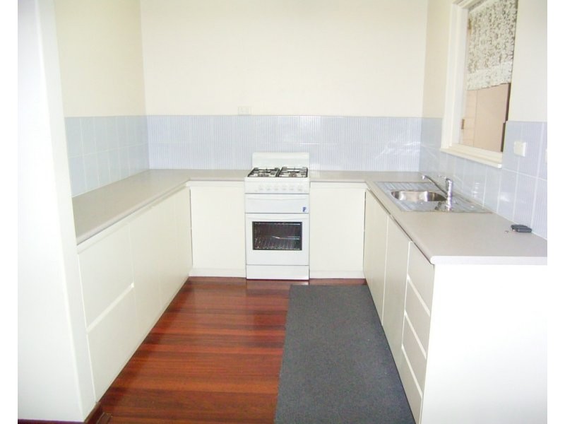 29 Balaka Way, Queens Park WA 6107