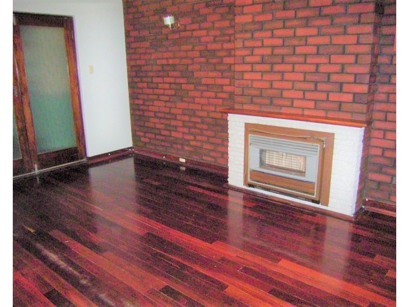 29 Balaka Way, Queens Park WA 6107