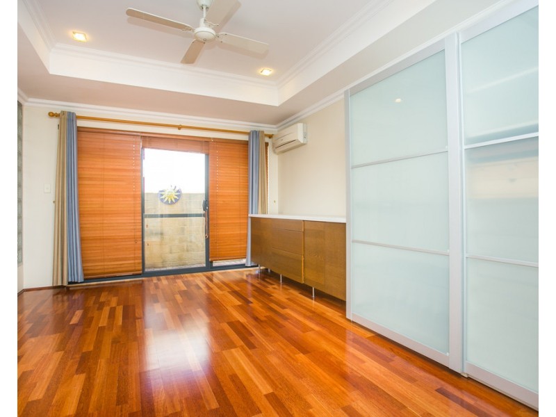 40 Lowan Loop, Karawara WA 6152