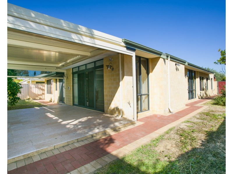 40 Lowan Loop, Karawara WA 6152