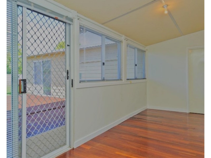 129 Manning Road, Manning WA 6152