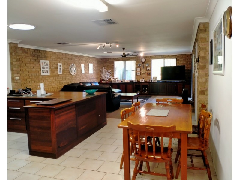 33 Chaparral crescent, Willetton WA 6155