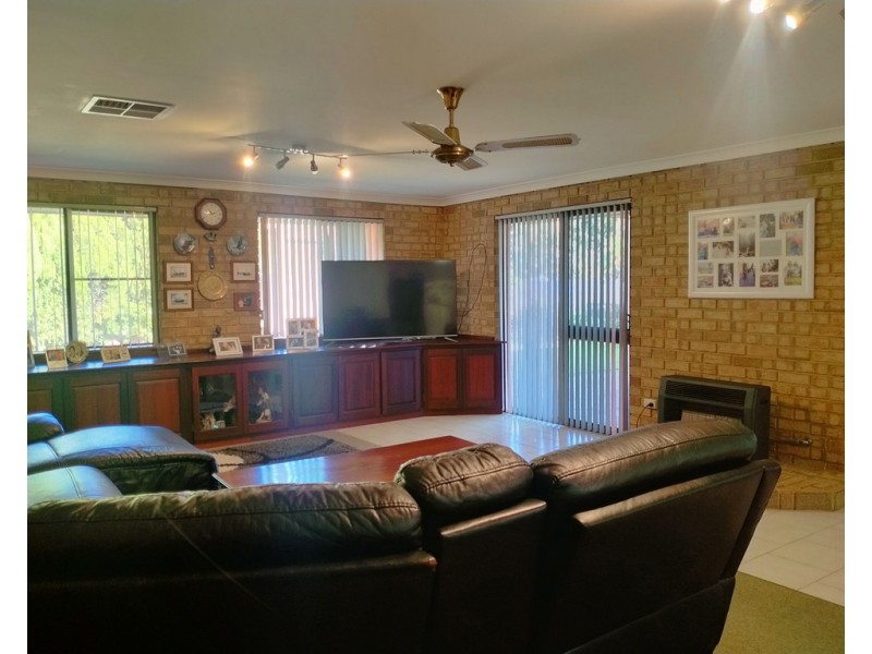 33 Chaparral crescent, Willetton WA 6155