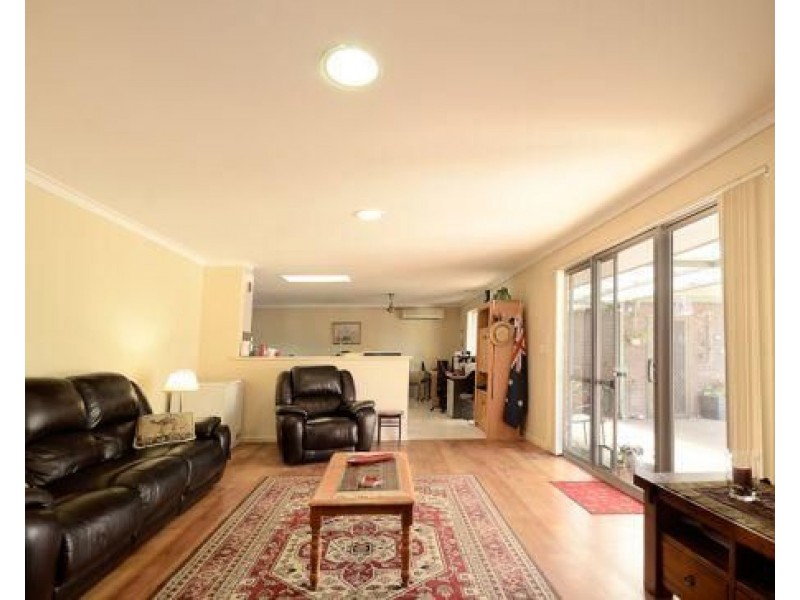 4 Turret Road, Willetton WA 6155