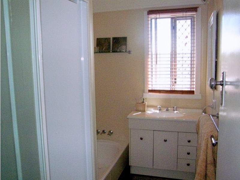 9 Knights Terrace, Margate QLD 4019