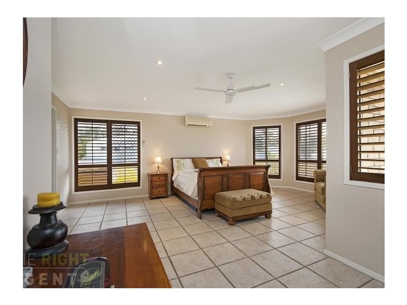 11 Memoire Court, Eatons Hill QLD 4037