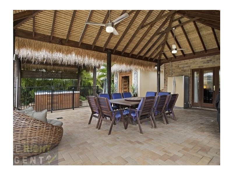 11 Memoire Court, Eatons Hill QLD 4037