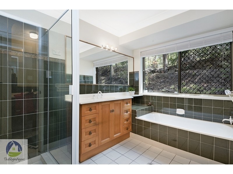 14 Kimberley Court, Eatons Hill QLD 4037