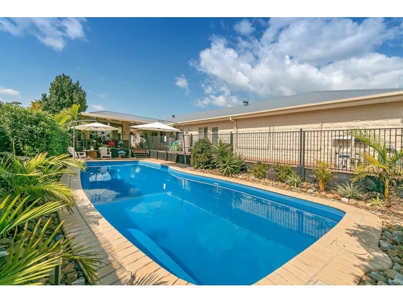 1 Tipuana Place, Cashmere QLD 4500