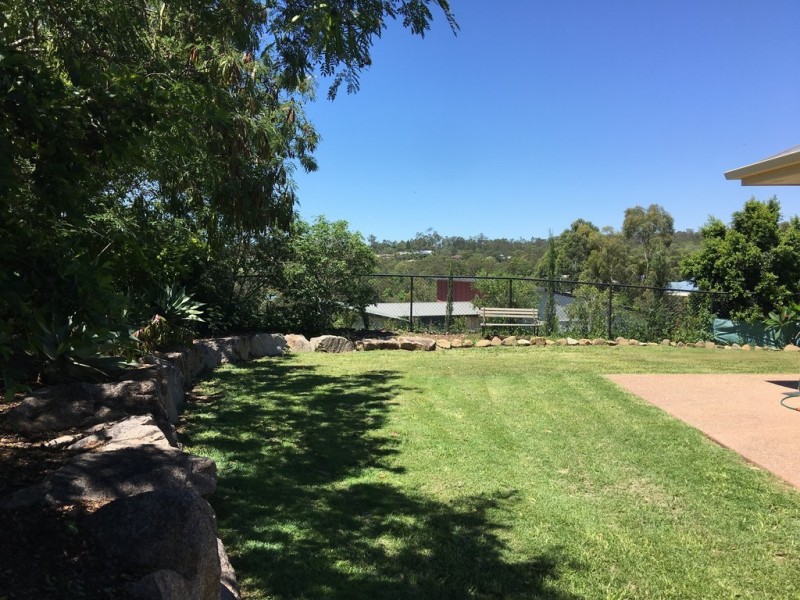 1 Tipuana Place, Cashmere QLD 4500