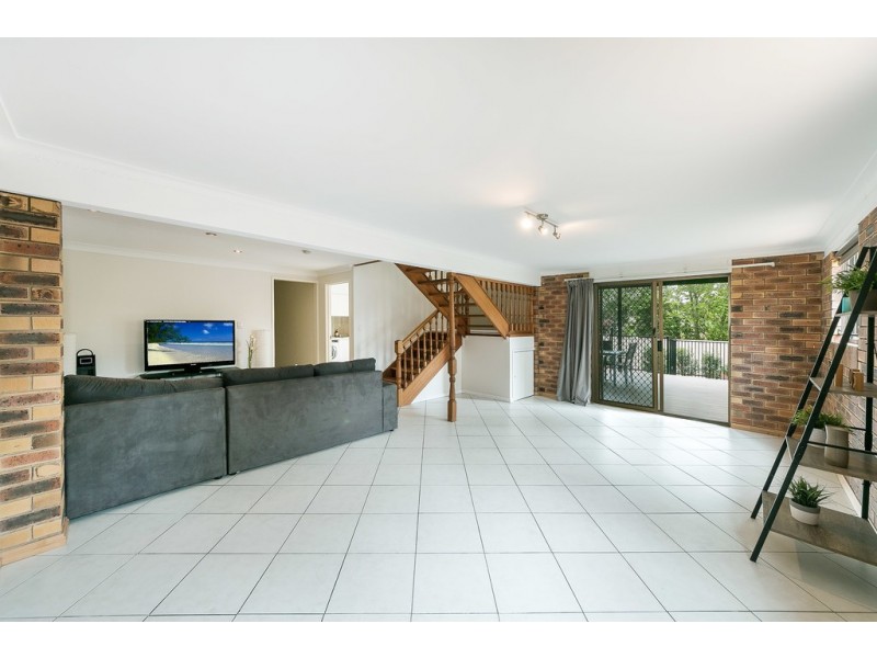 6 Mona Vale Way, Petrie QLD 4502