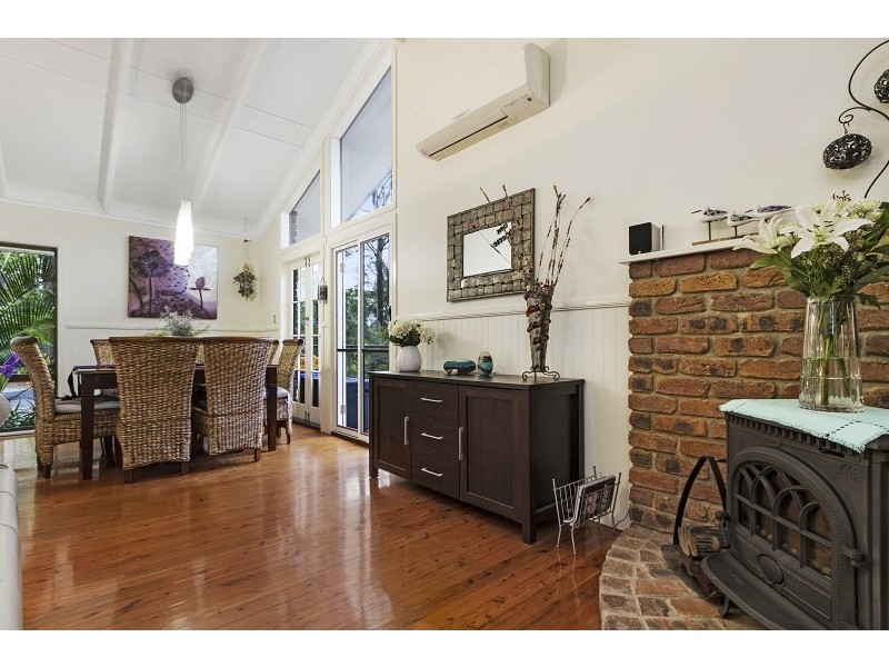 6 Kimberley Court, Eatons Hill QLD 4037