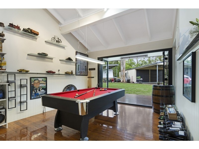 6 Kimberley Court, Eatons Hill QLD 4037